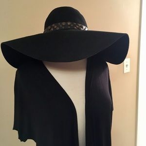 Black Ugg Floppy Hat O/S leather band copper studs