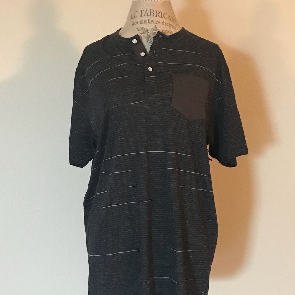 Free Planet Men’s T-Shirt Size L