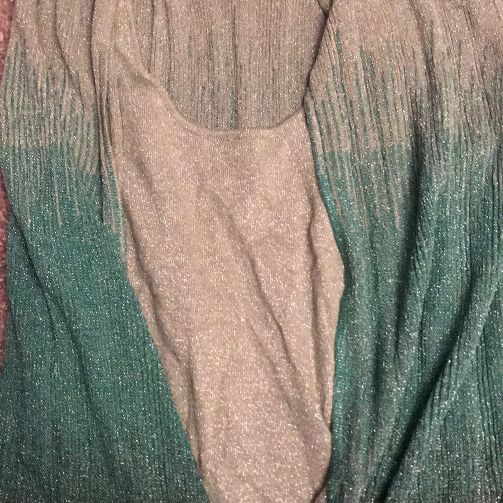 Sparkly sleeveless sweater top