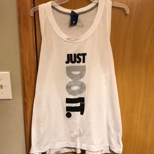 NIKE cutoff workout top!