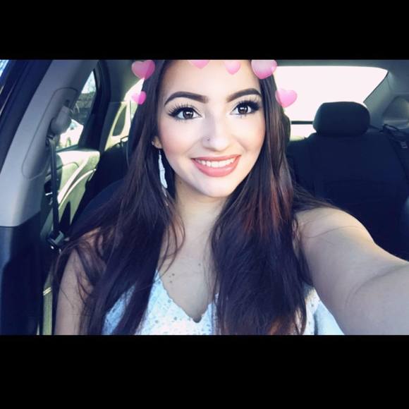 Meet your Posher, Marcelle - Picture 1 of 1