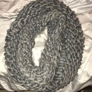 Chunky wool infinity scarf