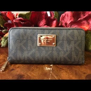 Brown Micheal Kors Wallet