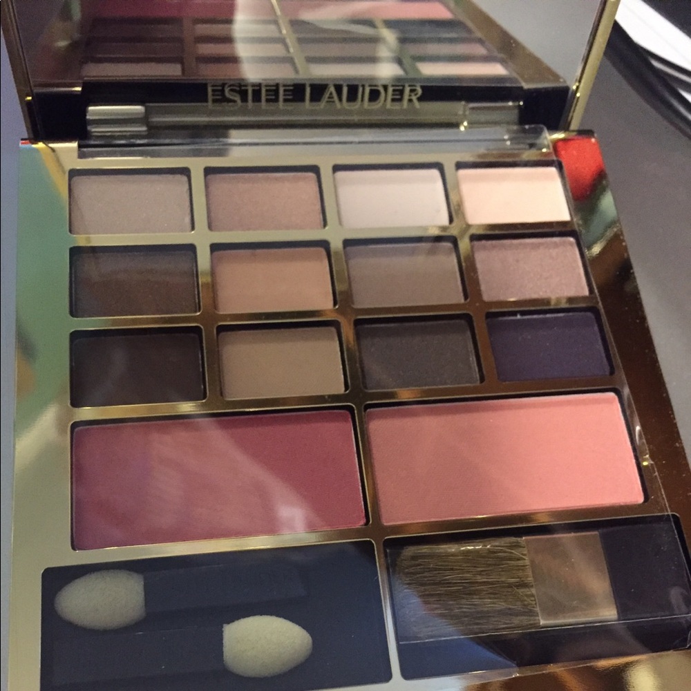 Makeup palette