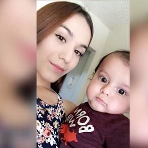 Meet your Posher, Carolina