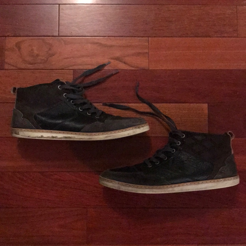 SOLD | Men’s Shoe
