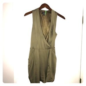 Silky olive green romper with pockets!