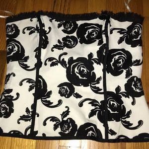 Size 6 White House black market corset
