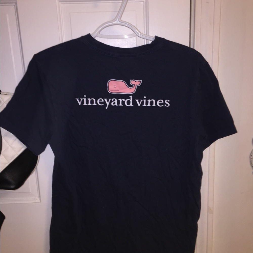 Vineyard vines blue t-shirt