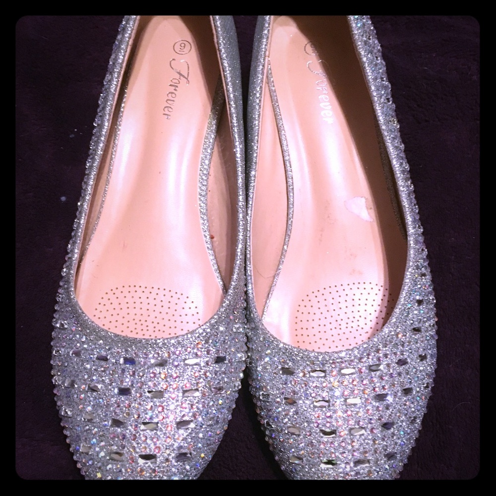 silver shoes with rinhestones