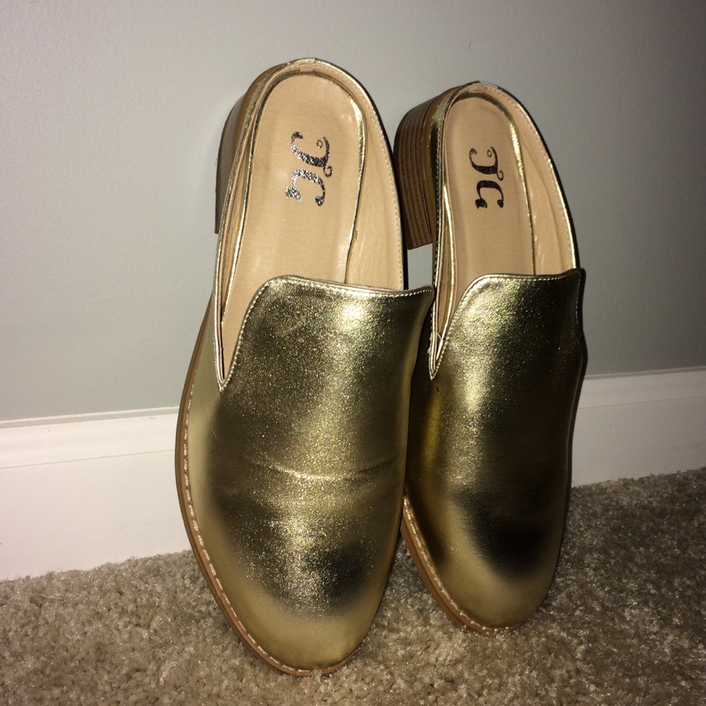 BRAND NEW Mules