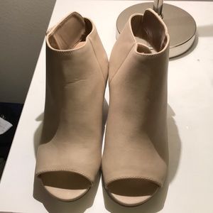 Nude Mules