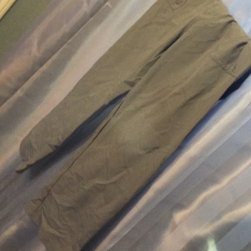 Gray North Face capris youth size.