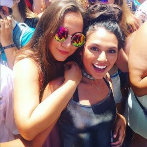 Meet your Posher, Taylor