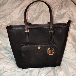 Medium sized purse