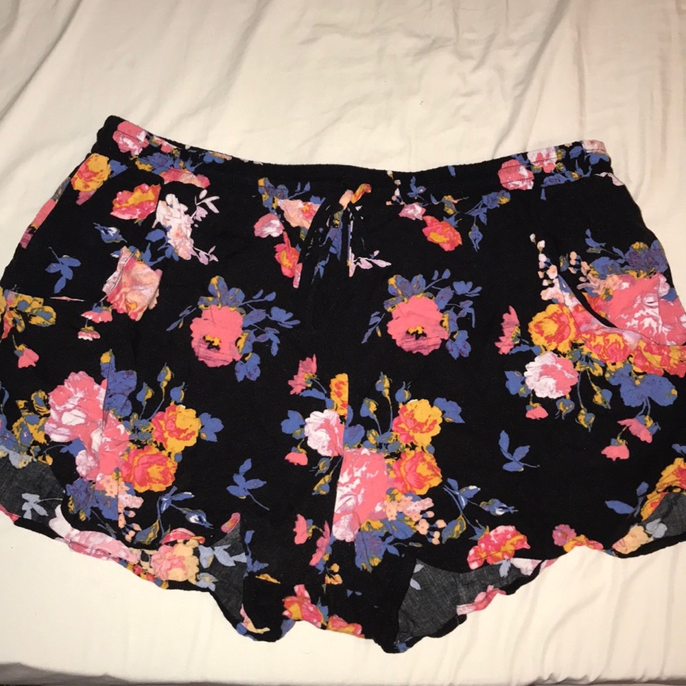 Floral comfy shorts