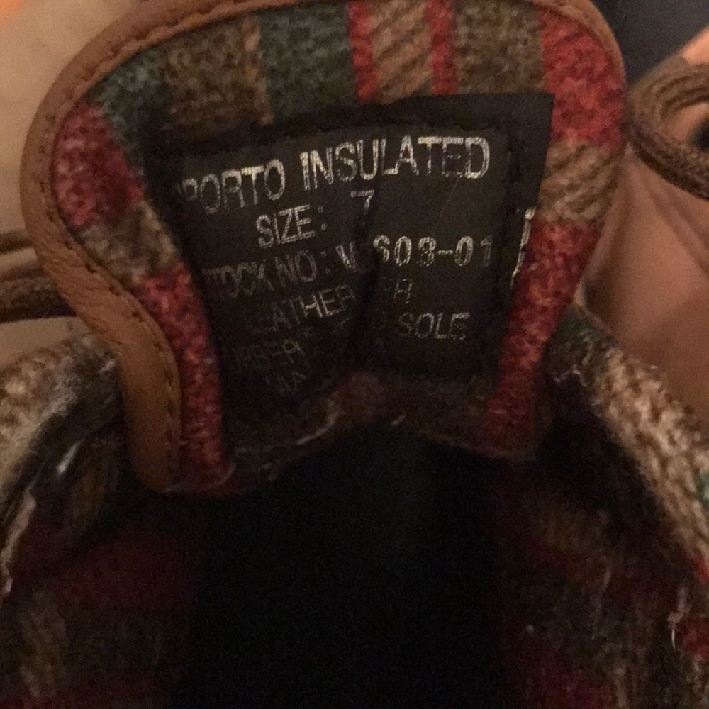 Boots. Rubber shell and soul. Insulated. - Picture 4 of 6