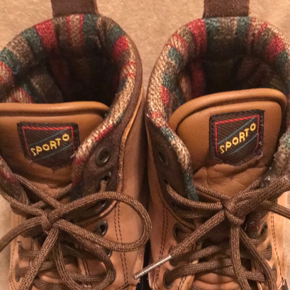 Boots. Rubber shell and soul. Insulated. - Picture 2 of 6