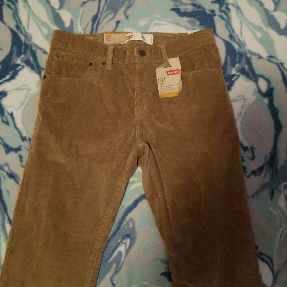 Levis khaki