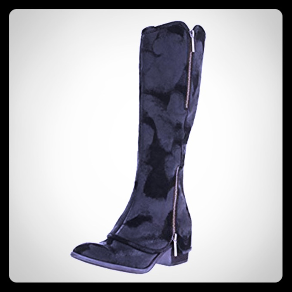 Donald J Pliner Devi Boots 7.5