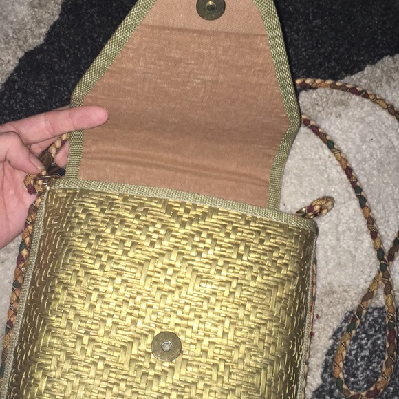 Adorable gold and brown woven crossbody - Picture 2 of 6