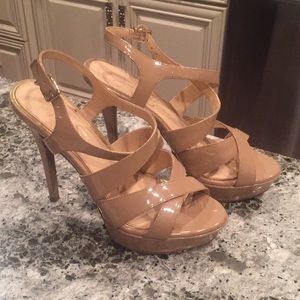 Jessica Simpson Patent Leather Platform in Nude