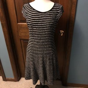 Black & white fit & flair dress striped skater