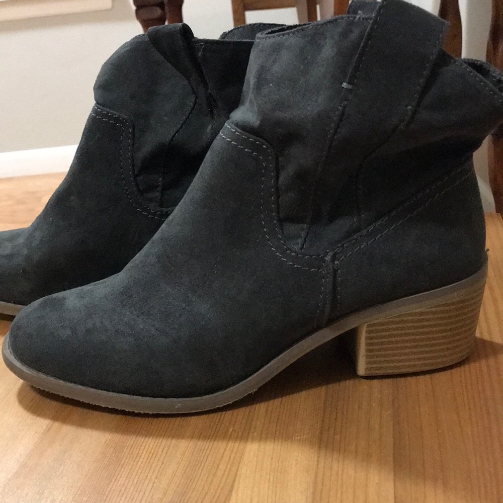 Verona Suede Boots