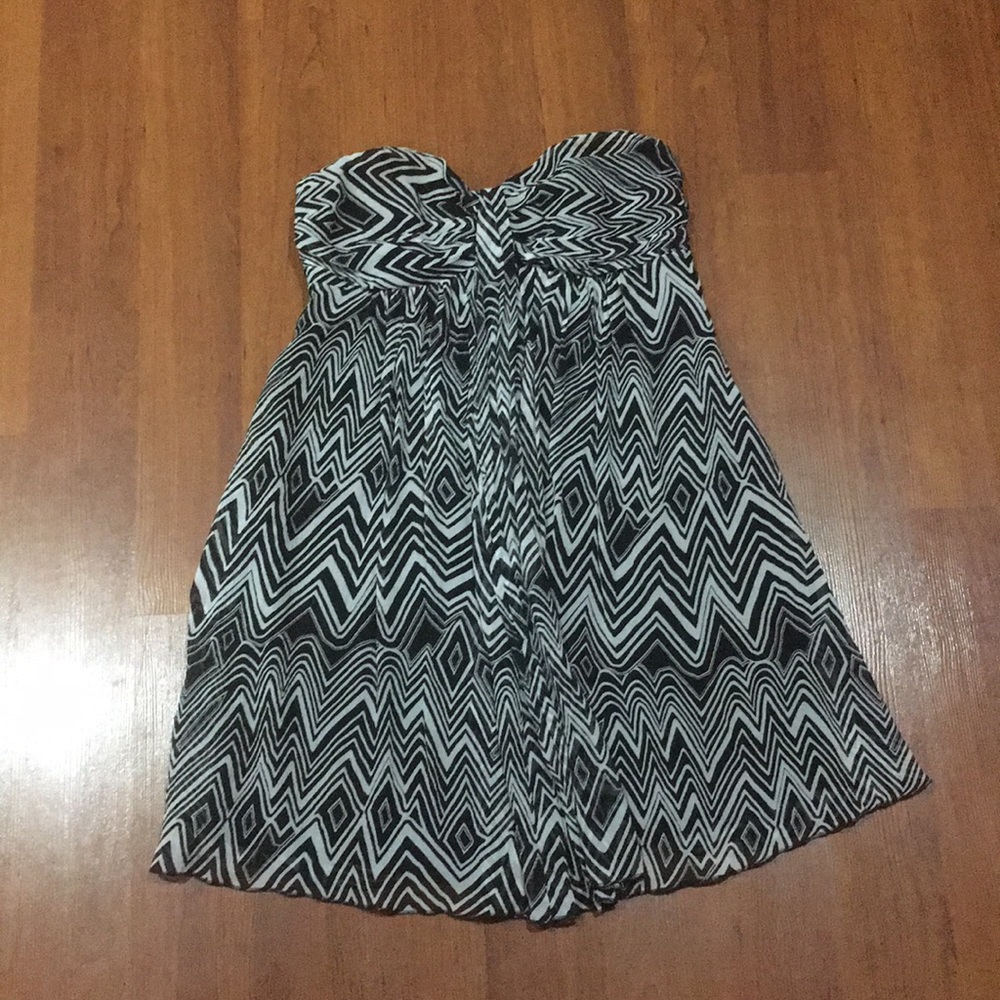 Express black and white dress
