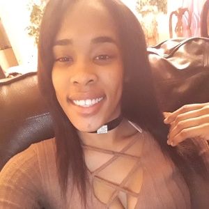 Meet your Posher, Zakiya