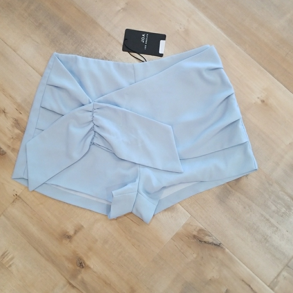 Baby blue knot shorts