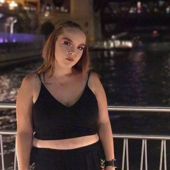 Meet your Posher, Amber - Picture 1 of 1