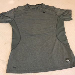 Men’s Nike dri-fit top