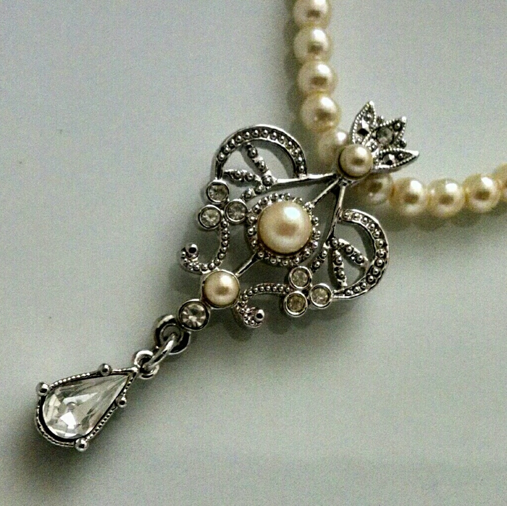 Vintage Pendant Necklace by 1928, 9"