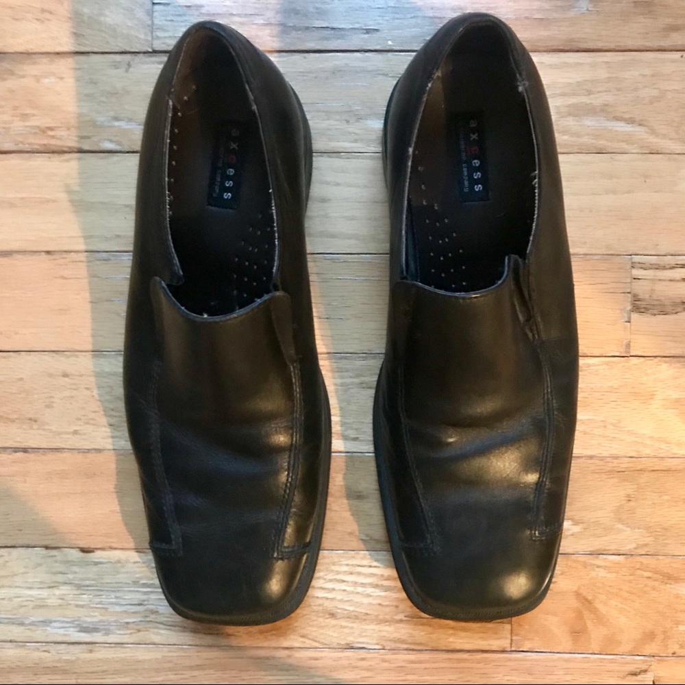 Men’s Black Loafers