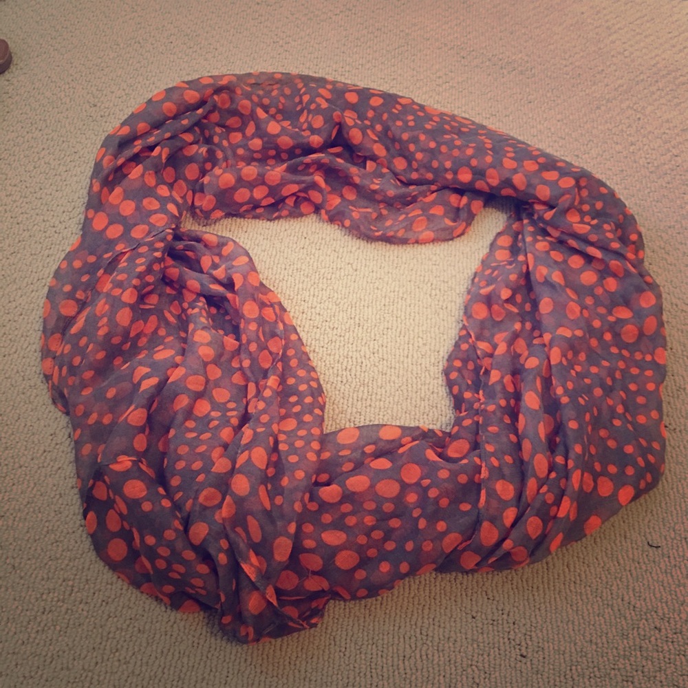 NWOT Infinity Scarf
