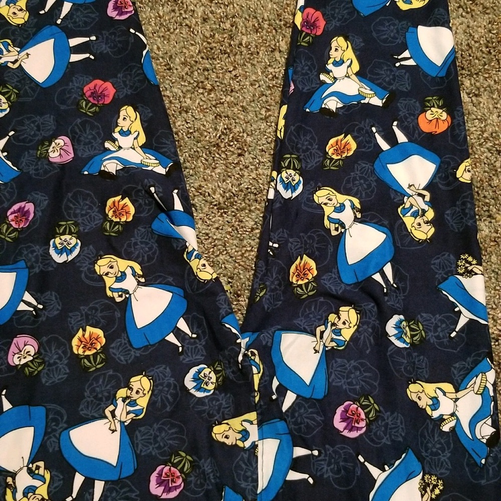 Lularoe os Disney Alice in Wonderland leggings