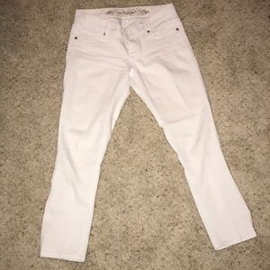 White skinny jeans