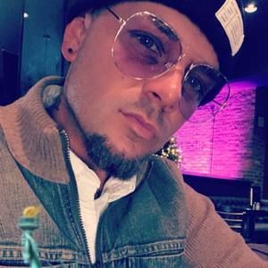 Meet your Posher, Damon