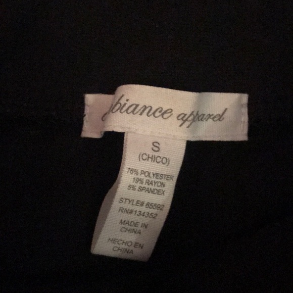 Black skater skirt - Picture 2 of 2