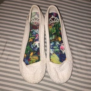 ❤️🖤❤️🖤Crochet white Fergalicious flats🖤❤️🖤❤️