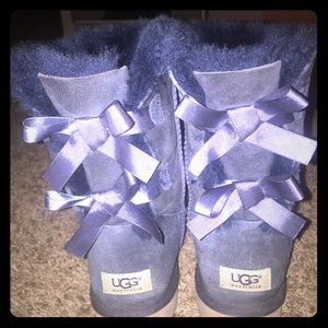 Navy Blue Bailey Bow Uggs ** NEGOTIABLE PRICE**