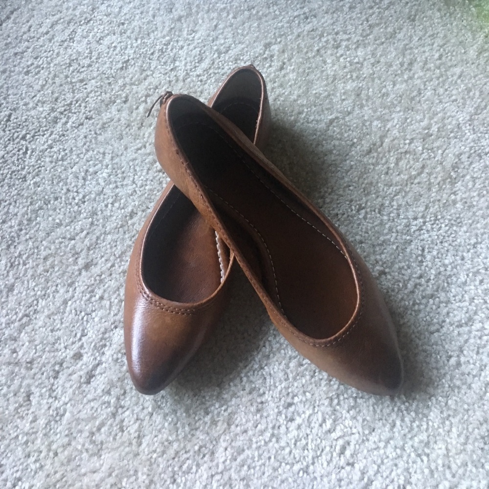 Frye Regina Flat-
