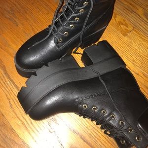 Platform boots