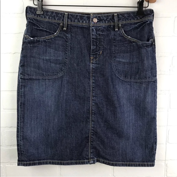 Banana Republic Dresses & Skirts - Banana Republic 10 Stretchy Dark Mini Skirt