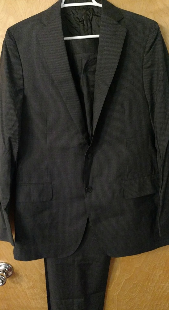 Men's pinstripe suit 40L