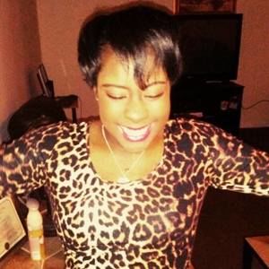 Meet your Posher, Evelyn debrella