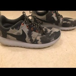 Nike Roshe Shoes