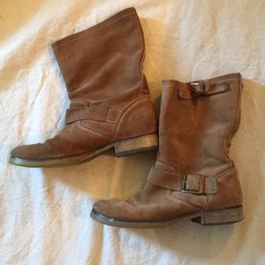 Tan suede American Eagle slouchy ankle boots 7.5