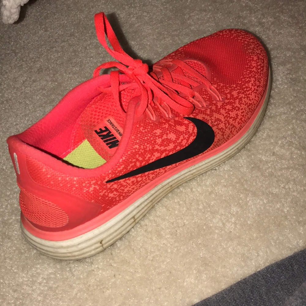 Nike tennis shoes